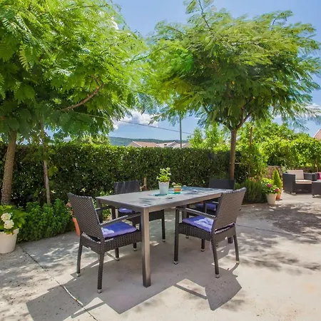 Apartment Madlen *