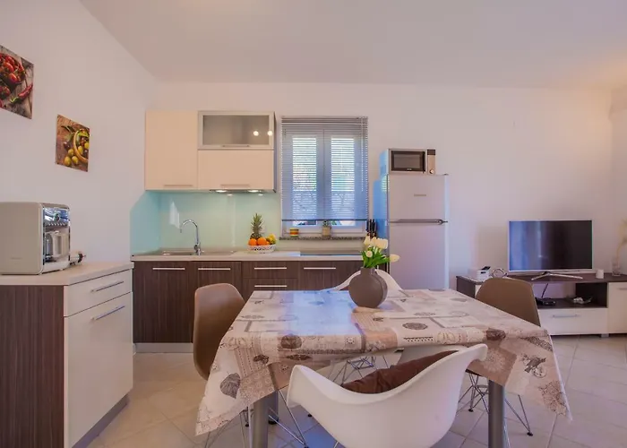 Madlen アパート *