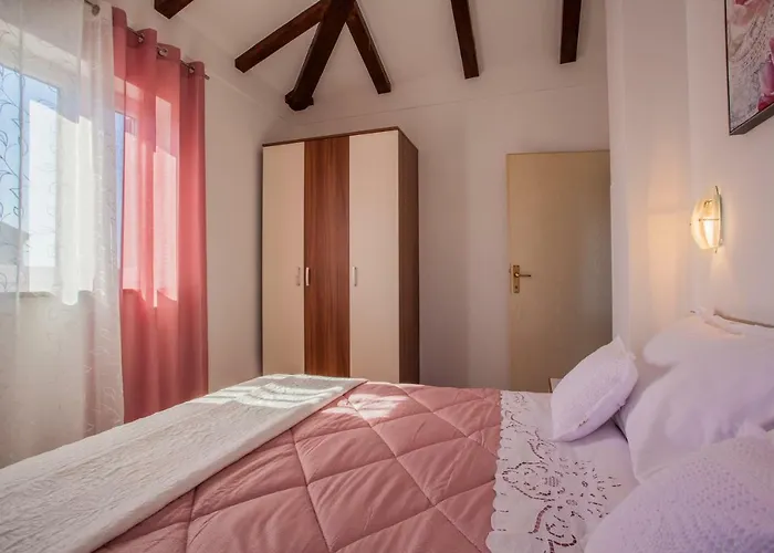 アパート Madlen *