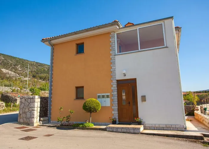 Madlen アパート ツレス